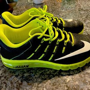 Nike AirMax men’s running shoe